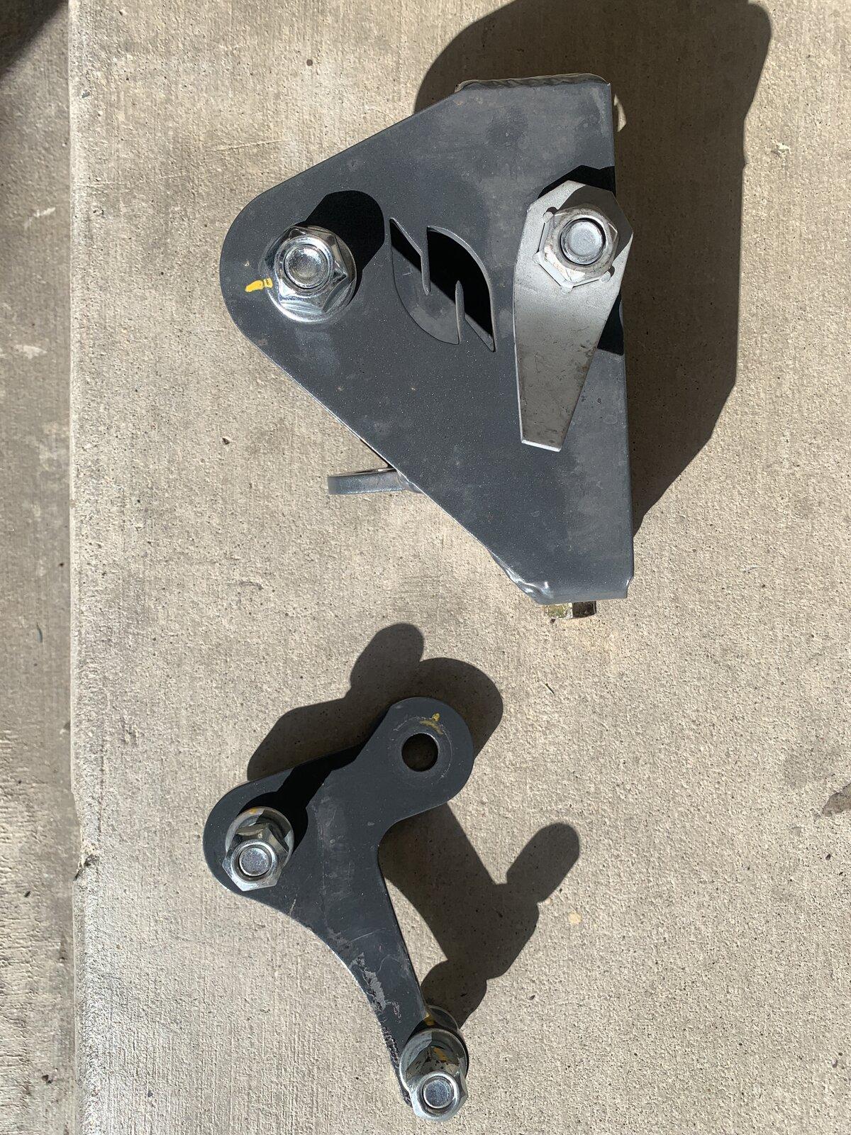 Jeep Gladiator Synergy track bar relocation bracket 3F06AEFC-1979-4862-89C1-2410ED0C9A5B