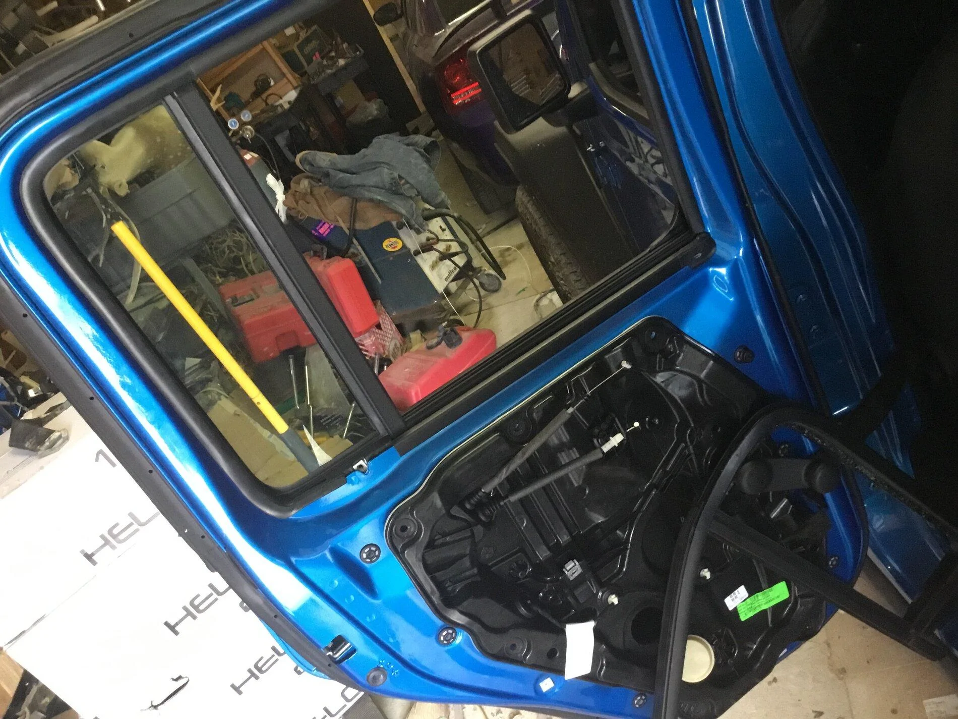 Jeep Gladiator Do not break your vent window to get in imag