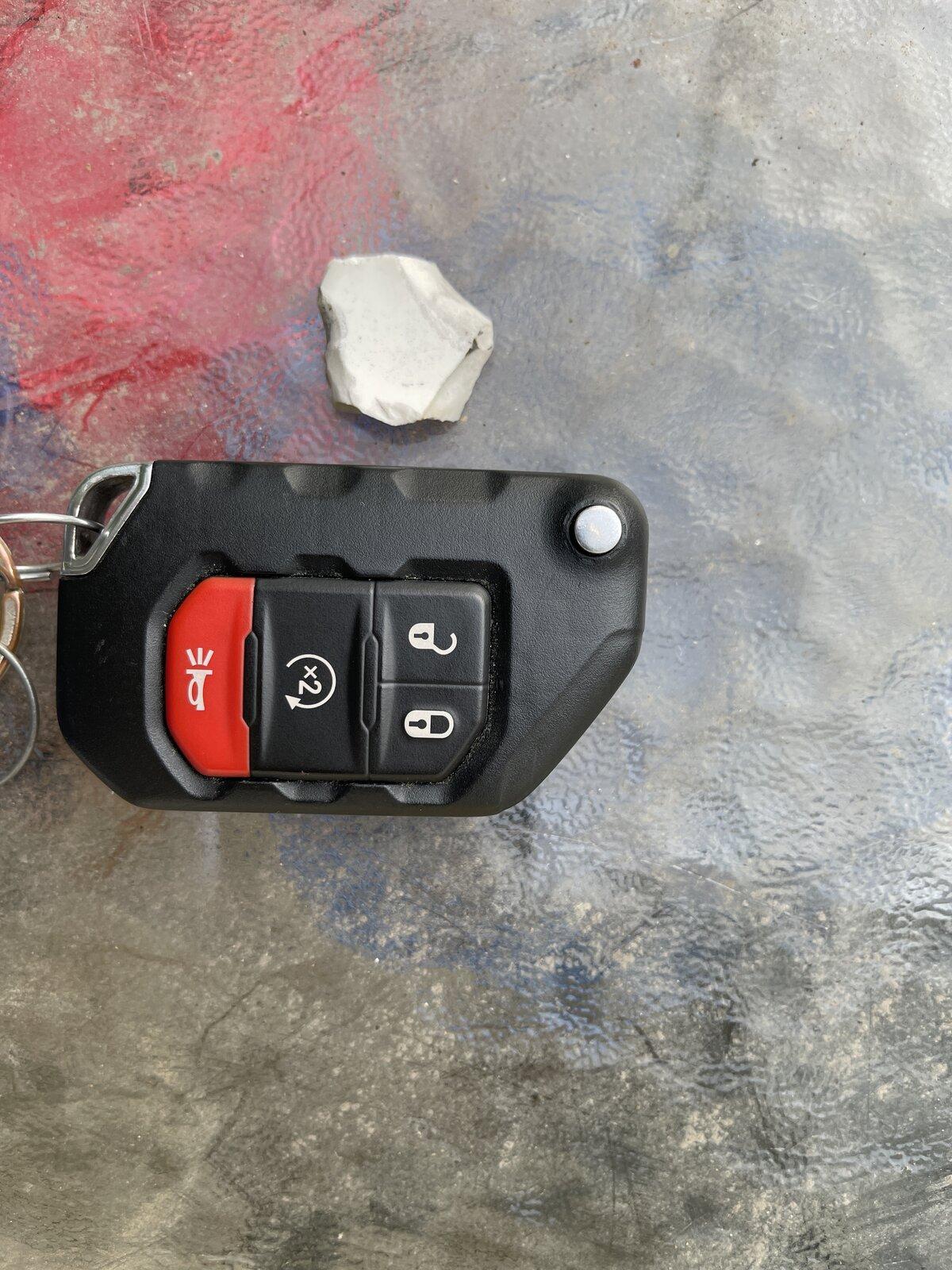 Jeep Gladiator Do I need to plug this with anything? 9000D610-7170-4834-BC0B-98F484BD3930