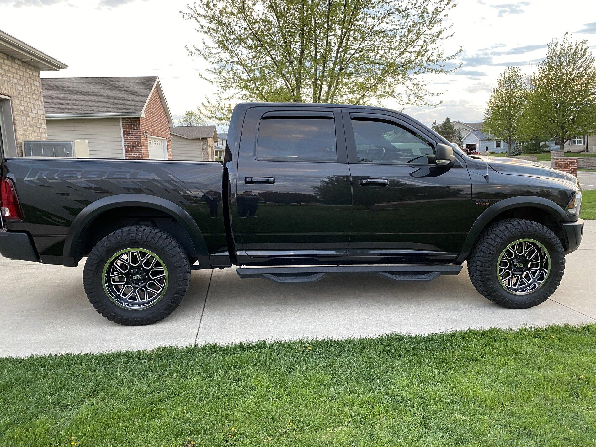 Jeep Gladiator Seems the most popular wheel option is 17” AFC96EAF-D002-4551-9C50-E305E7DB036D