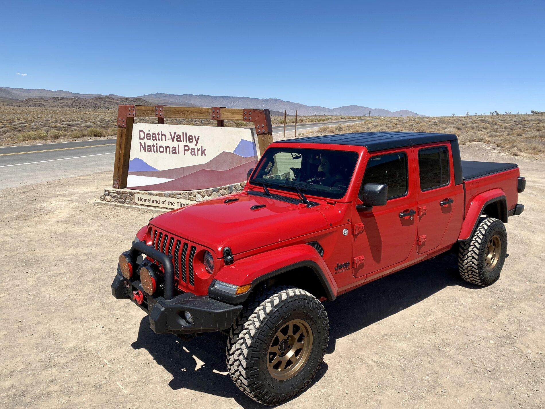 Jeep Gladiator Ecodiesel Firecracker Sport S Build BD4E398A-E155-4C63-9B44-60C79BE21B48