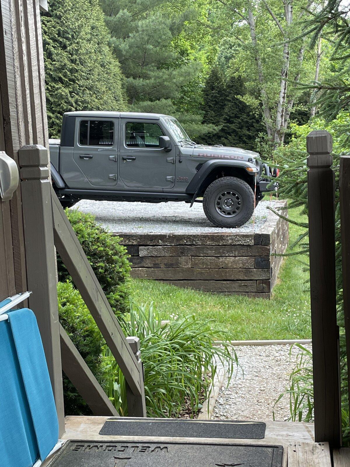 Jeep Gladiator No name stringray JTR 6-spd E439AA74-7E68-41F1-BF0A-70A470BE48BD