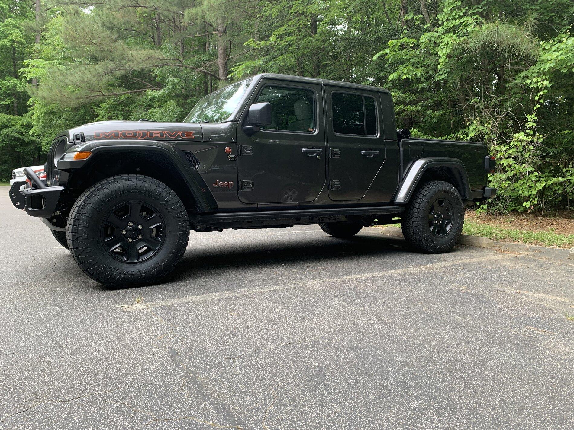 Jeep Gladiator '21 Granite Mojave - First Jeep 82E8BC3E-4A14-4577-B1D2-DFC9C55B6F5A