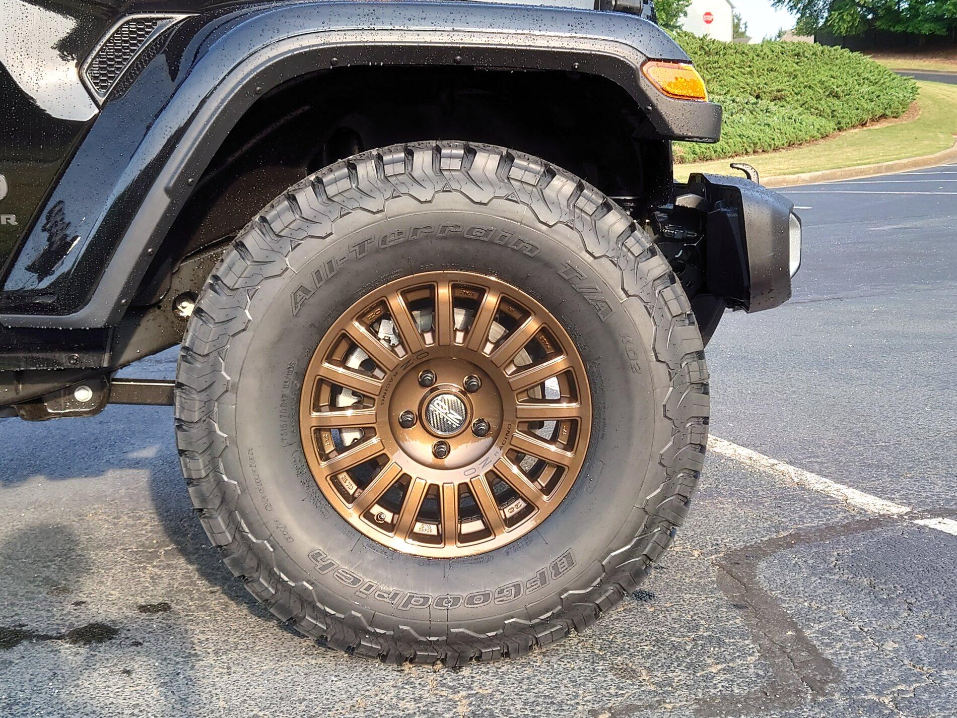 Jeep Gladiator Wheel width/tire model questions - 8.0 vs 8.5 ; LT315/70R17 vs 35x12.5R17 DSC_0447.JPG