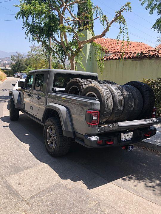 Jeep Gladiator Lots are mostly empty of new vehicles! 0092DCB1-A772-48B5-B183-7F84941F5B48
