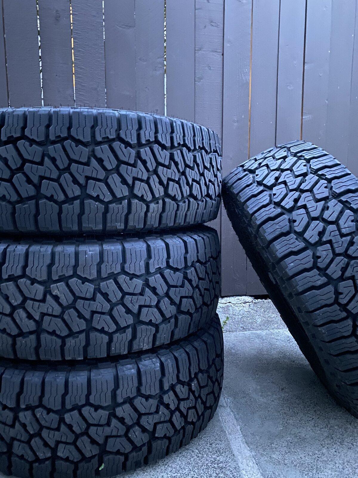 Jeep Gladiator Rubicon wheels and tires with 5000 miles. C94B1505-620C-49DE-9050-80E963AA00C9