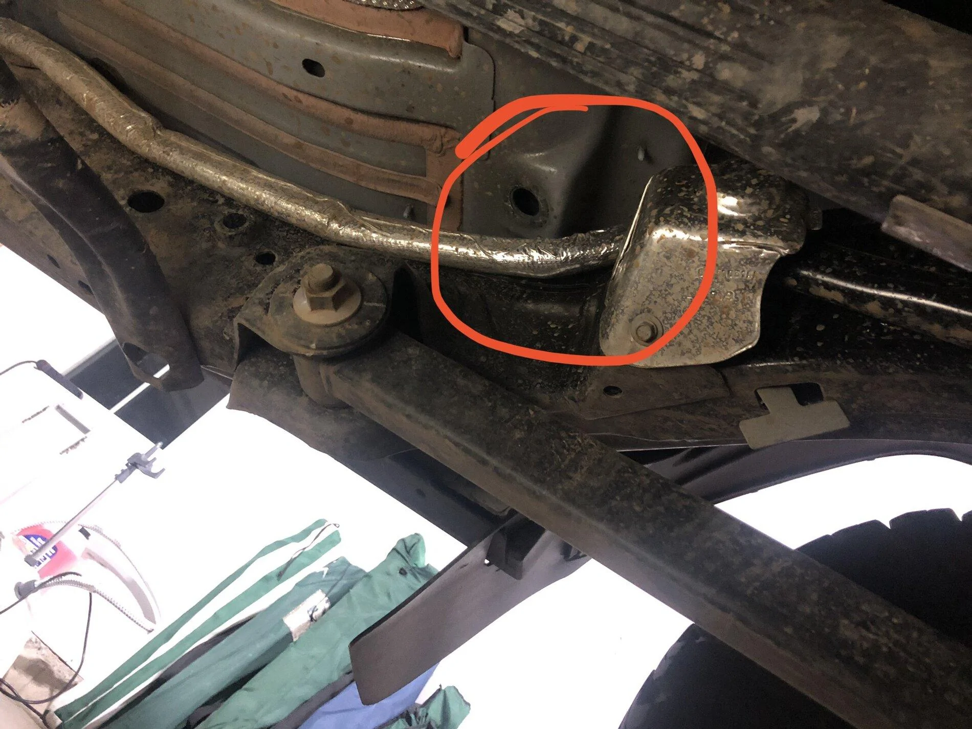 Jeep Gladiator Are these frame ports suppose to be pkugged A288700B-BFF9-4AA7-BD30-81A4818AB591
