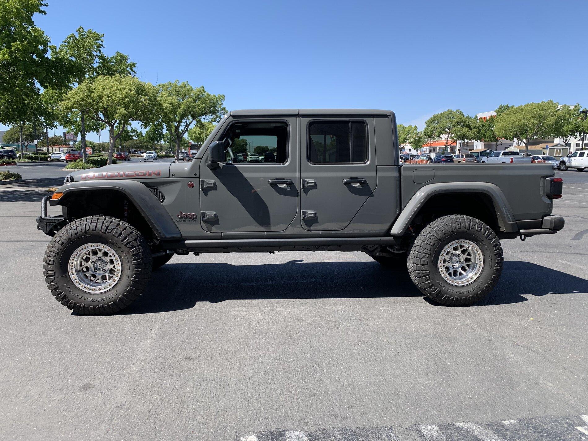 Jeep Gladiator 2021 SikJeep Sting gray Gladiator build 8BE56937-ED44-4D8C-9CBD-30DA94BA845D
