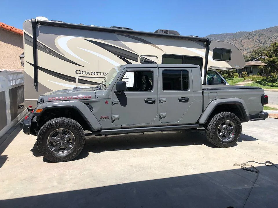 Jeep Gladiator STING GRAY Gladiator JT Club FD462CB8-84FB-4EA3-95F0-45B8EC6930D3