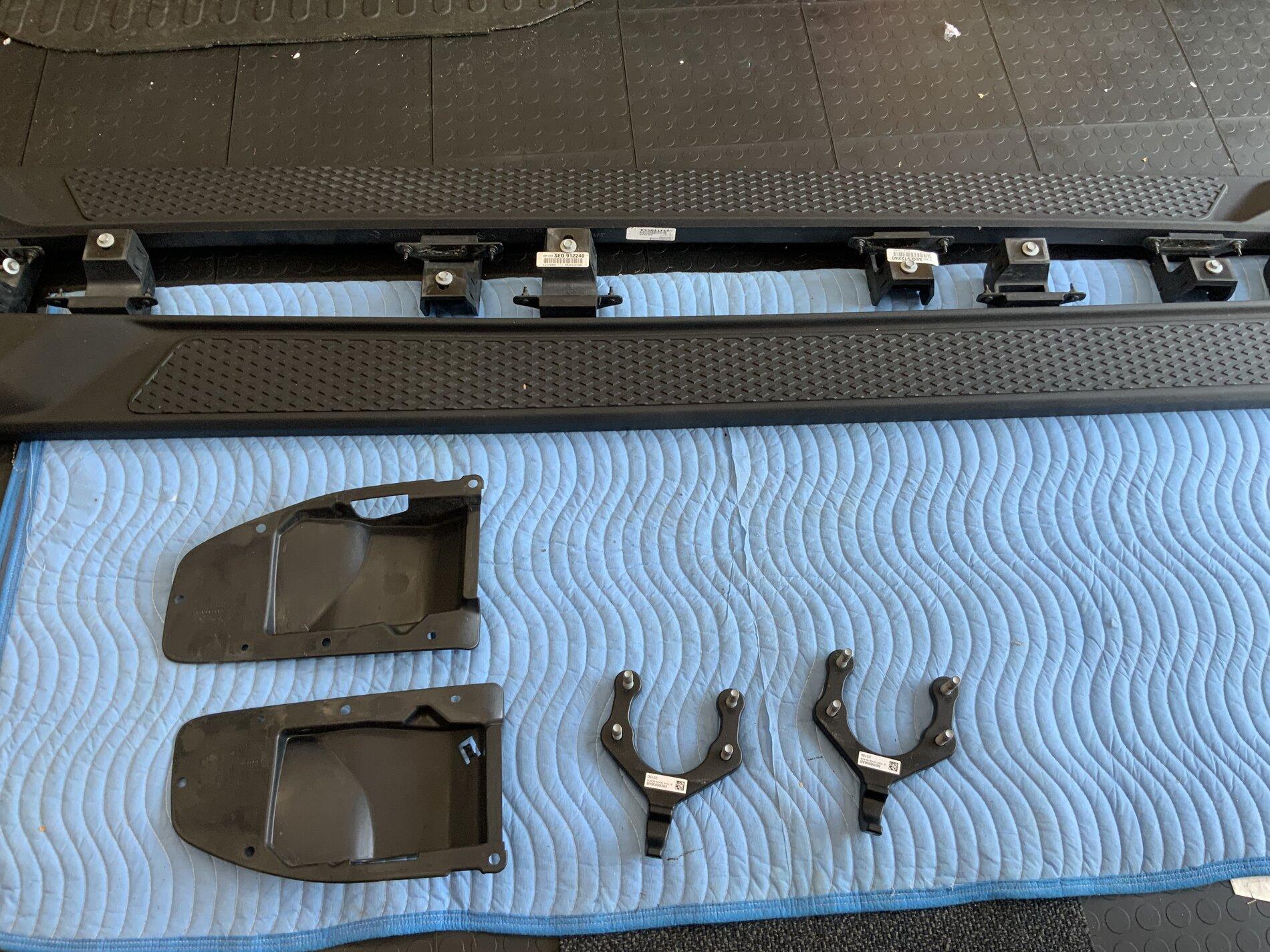 Jeep Gladiator For sale:  Tow hooks, side steps and rear fog light covers B236CC60-4321-4B88-B2B3-1B99321D0674