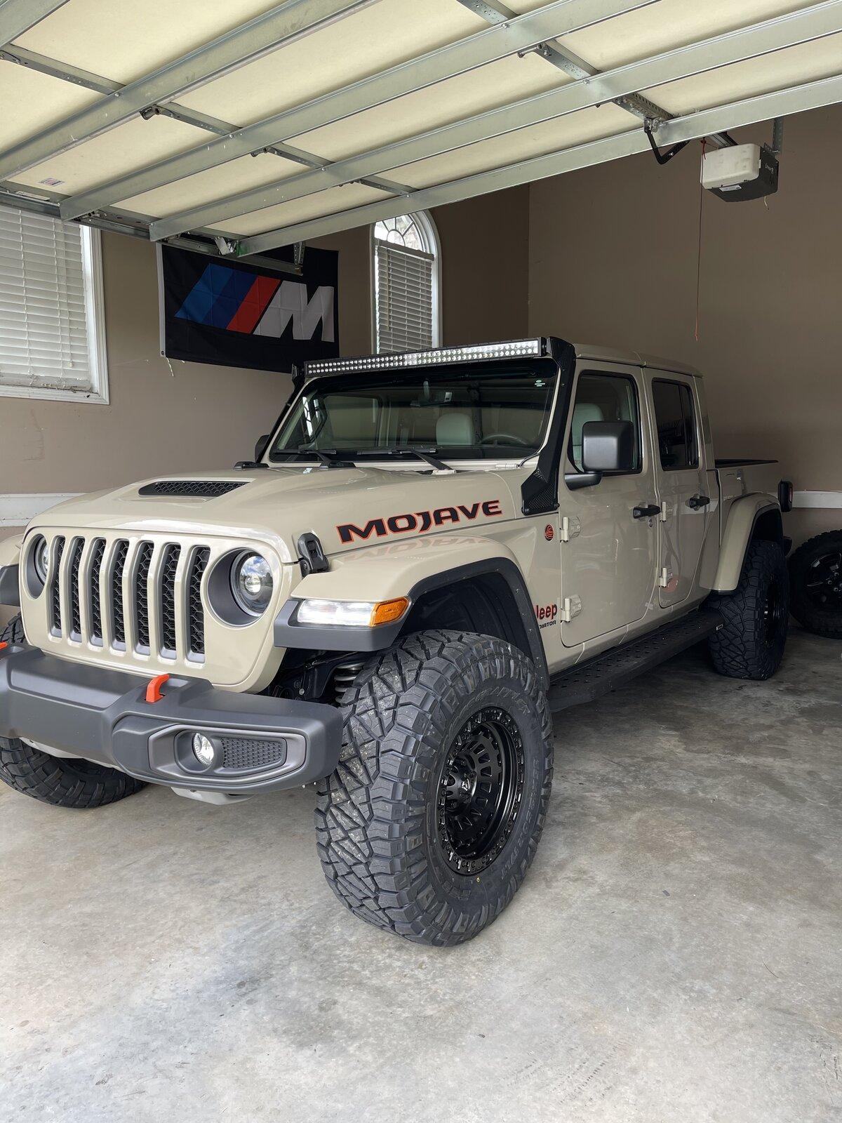 Jeep Gladiator MOJAVE Edition Gladiator JT Club 03D073A3-94FE-497E-8C34-D94EFA182FAD