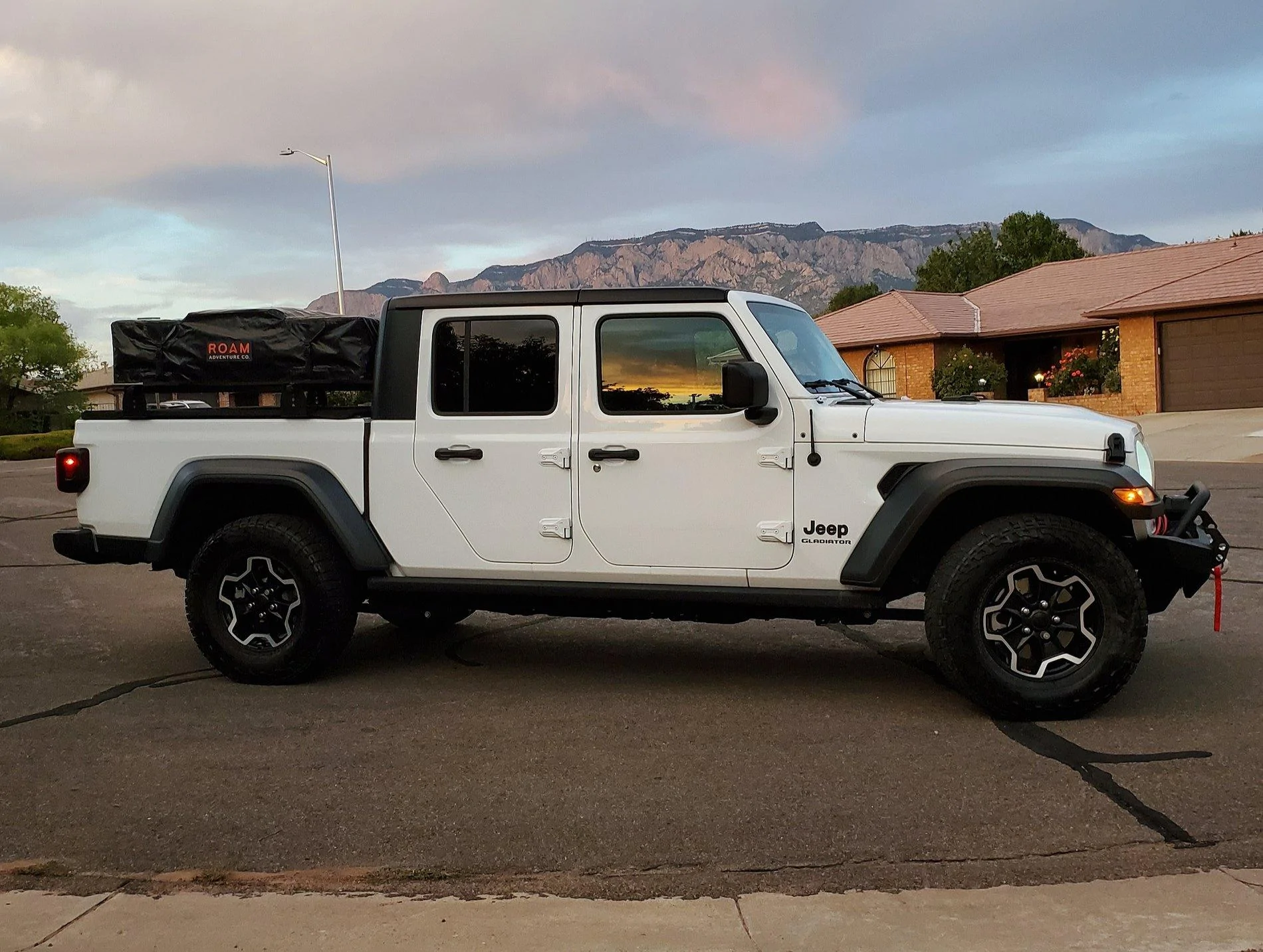 Jeep Gladiator Noob Question: swapping out rubicon wheels and tires 20200816_201305
