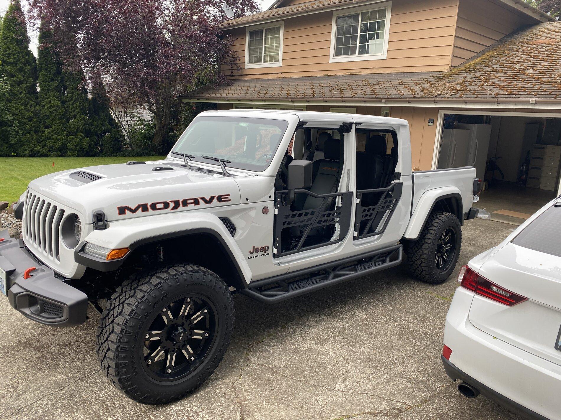 Jeep Gladiator MOJAVE Edition Gladiator JT Club 2F224D54-AA75-4519-B4B4-FE3EA3EDD91B