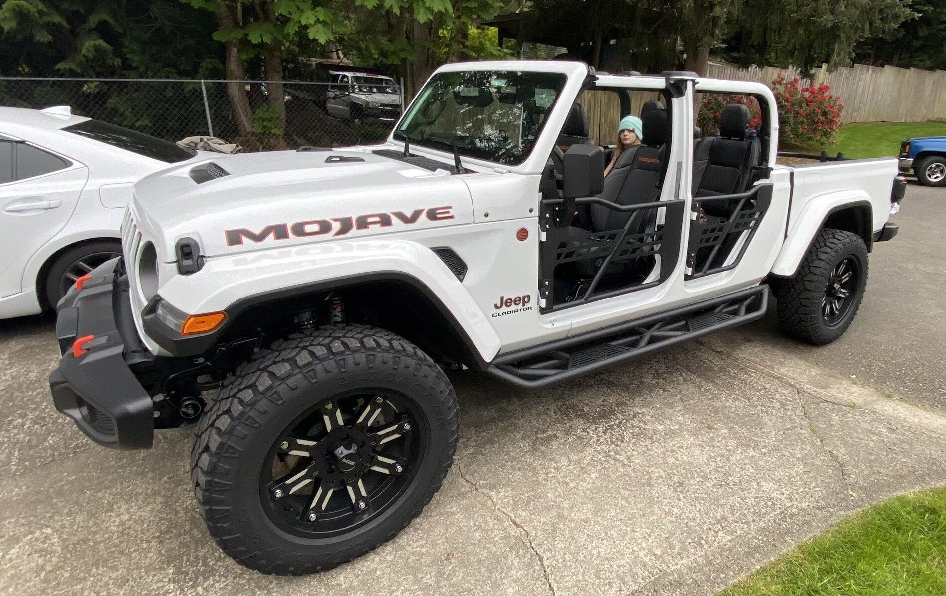 Jeep Gladiator MOJAVE Edition Gladiator JT Club DB099CC6-DEDE-430A-A4F0-E4C24A28E80E