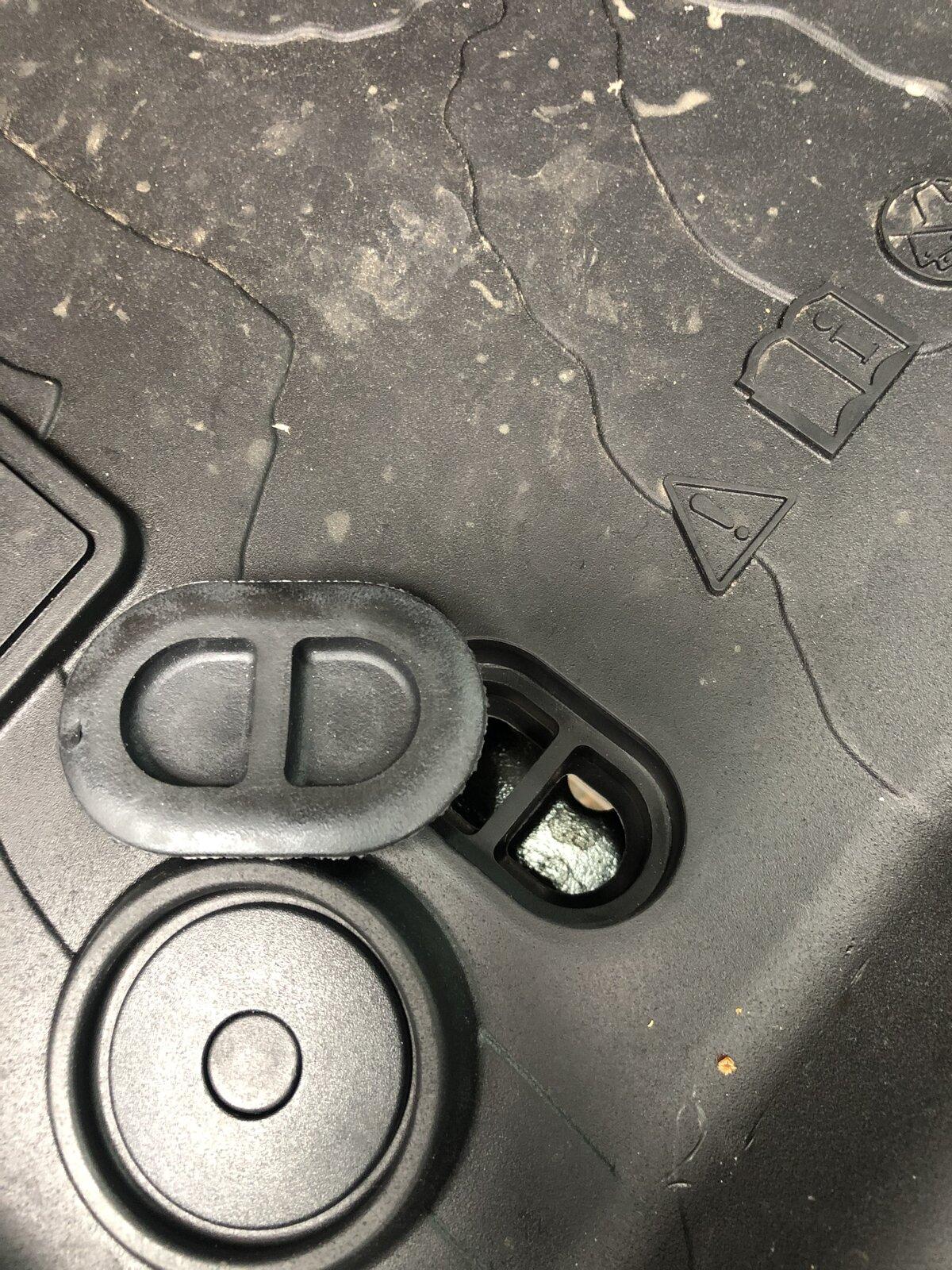 Jeep Gladiator Help from Gladiator owners with Jeep/Mopar Brand Slush Mats installed at dealer - Drain Hole?? C7D4F841-4BC9-405C-AA05-2BC2B9A44EA2