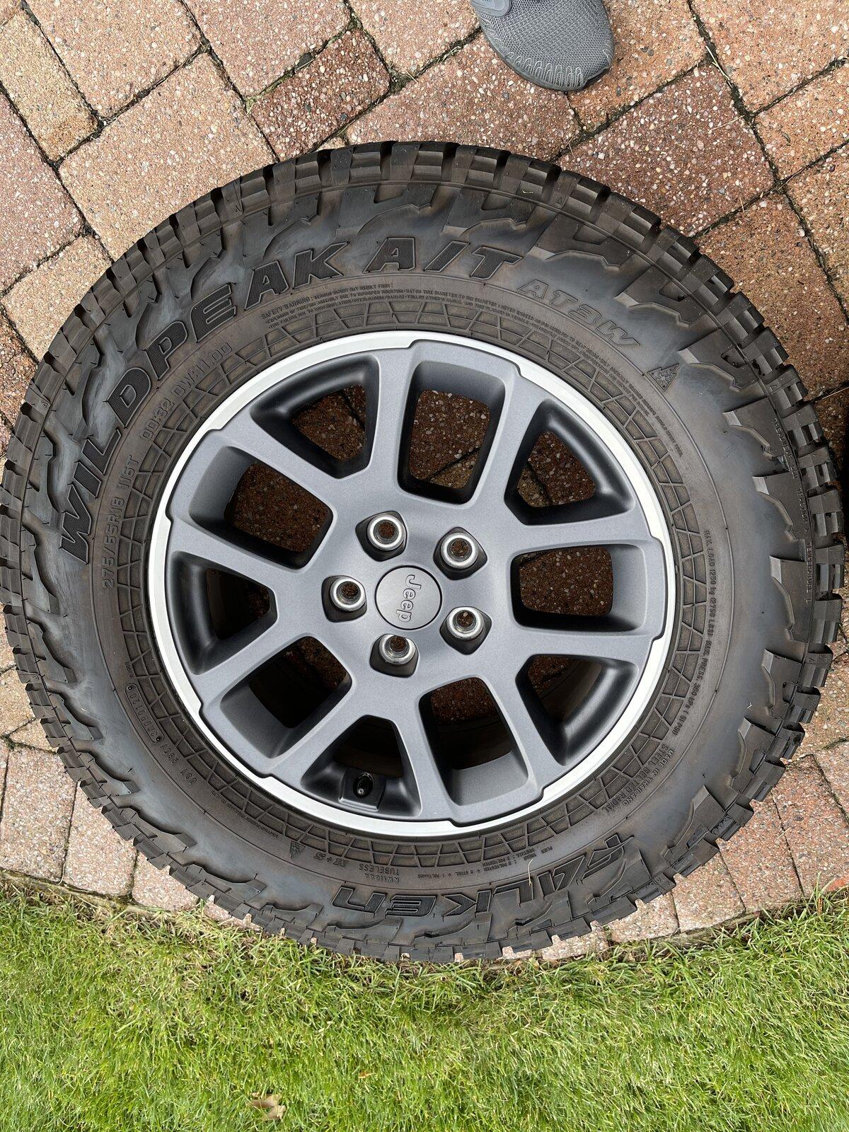 Jeep Gladiator 4 Falken wildpeak AT3W’s on overland wheels F7CF8BEB-6EB3-40AD-AF4B-5C88FB8D0C95