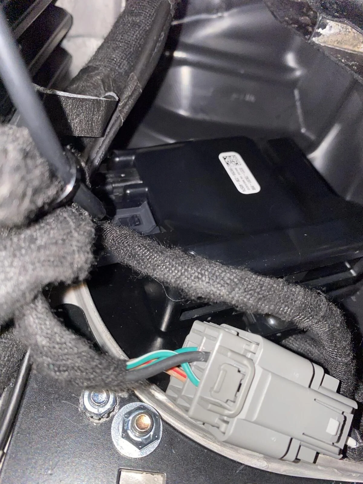 Jeep Gladiator Mopar factory trailer brake controller - my impressions and review ONHW3Ls
