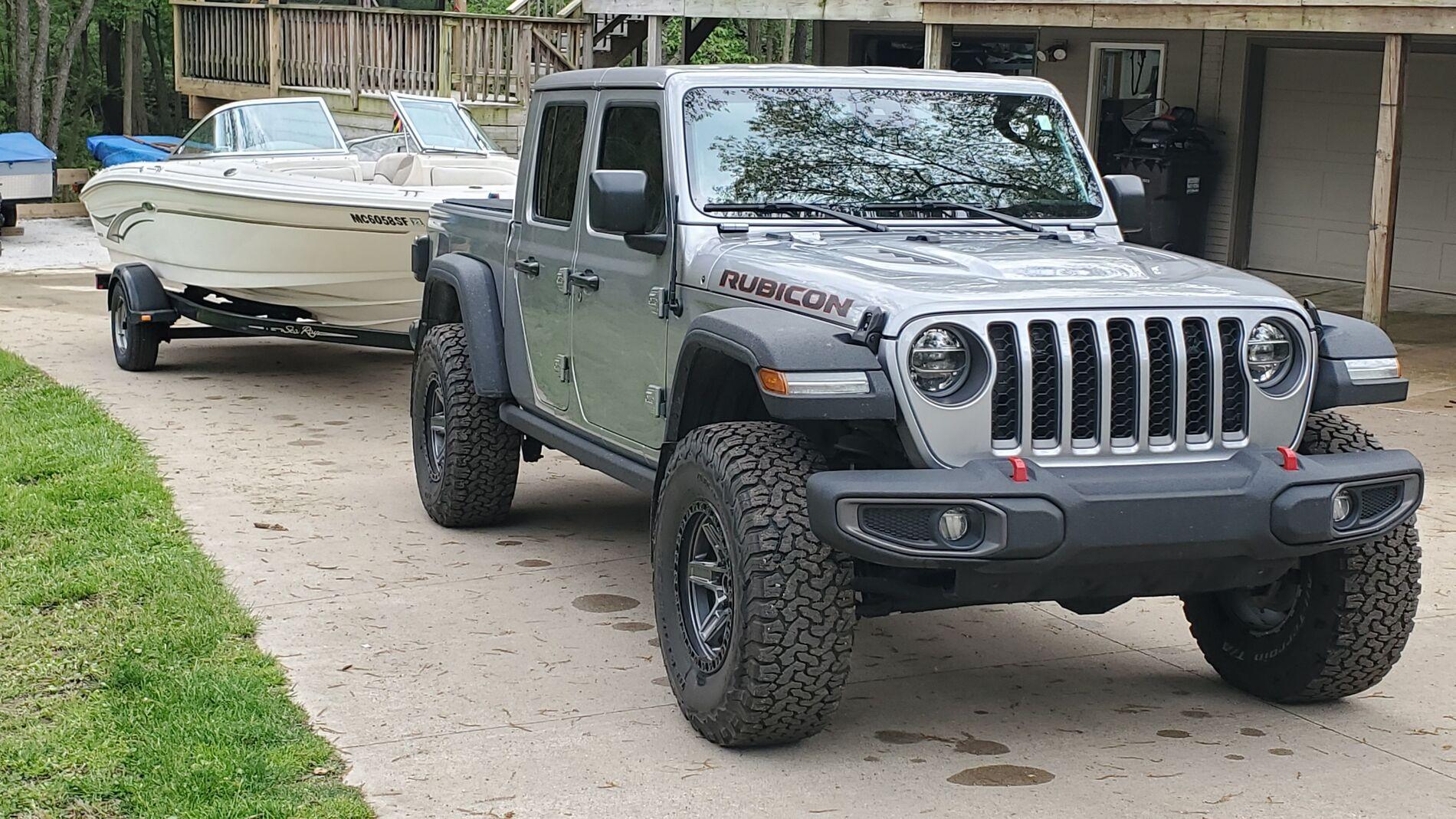 Jeep Gladiator Opinions please...  eye appeal, lift for 35" tires on JT  Rubicon.  Moderate trails Okm6Gd