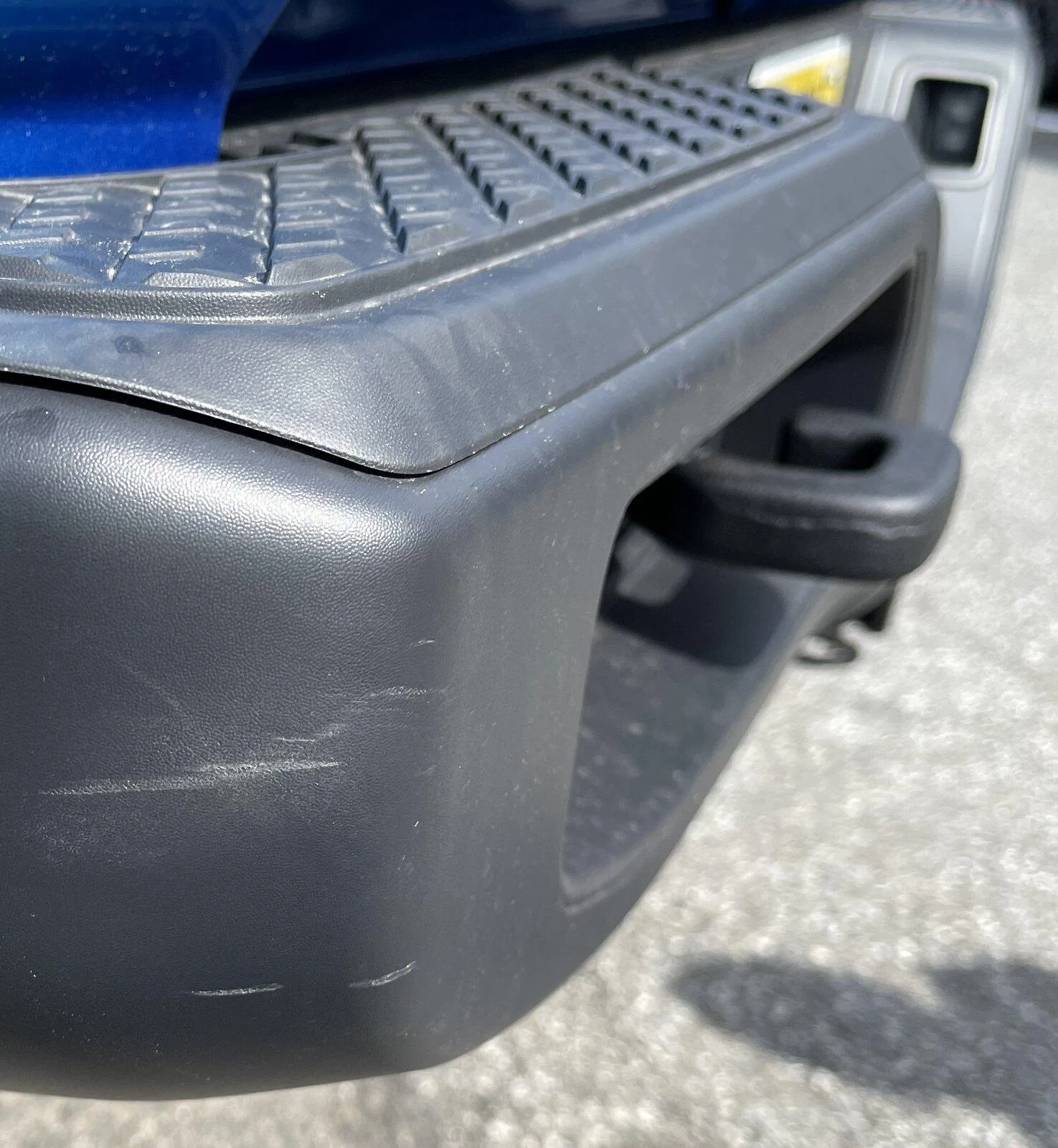 Jeep Gladiator Removal of Scuffs On Left-Rear Taillight + Left-Rear Bumper 2021-06-01 16.06.49