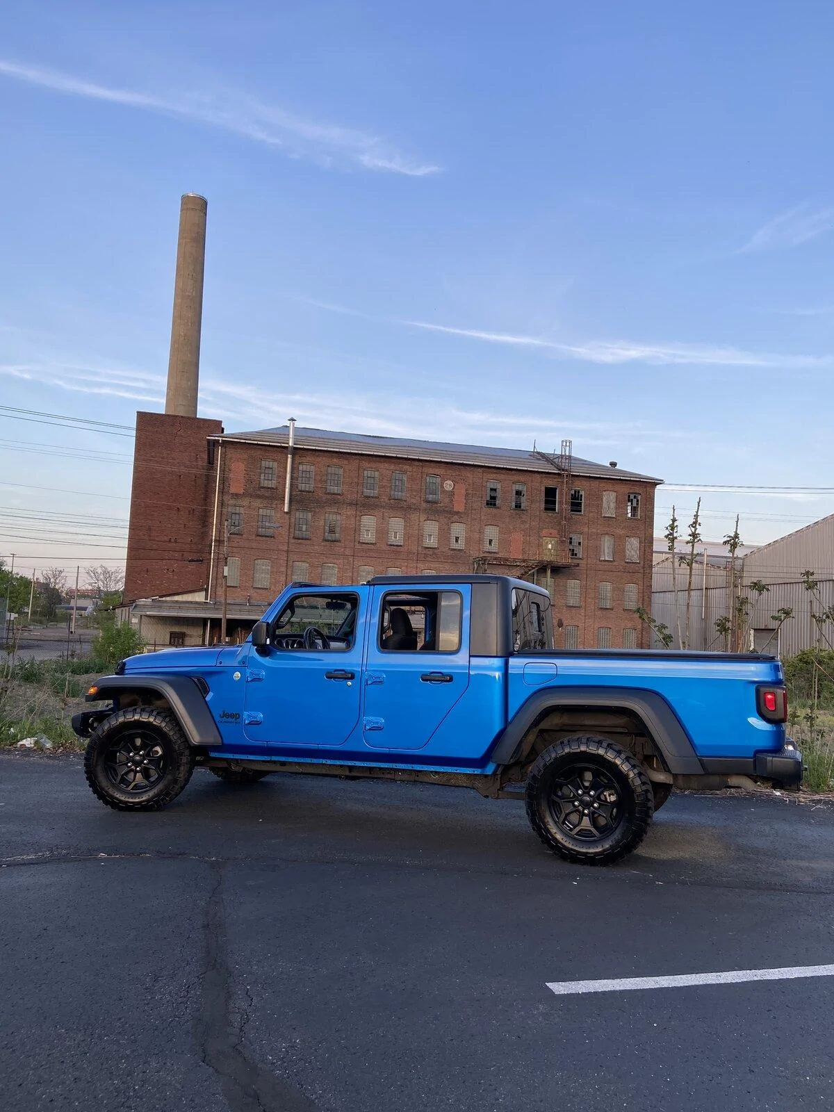 Jeep Gladiator Gladiator Glamour Shots 061966A2-A82A-492A-BE3C-8BA833772953