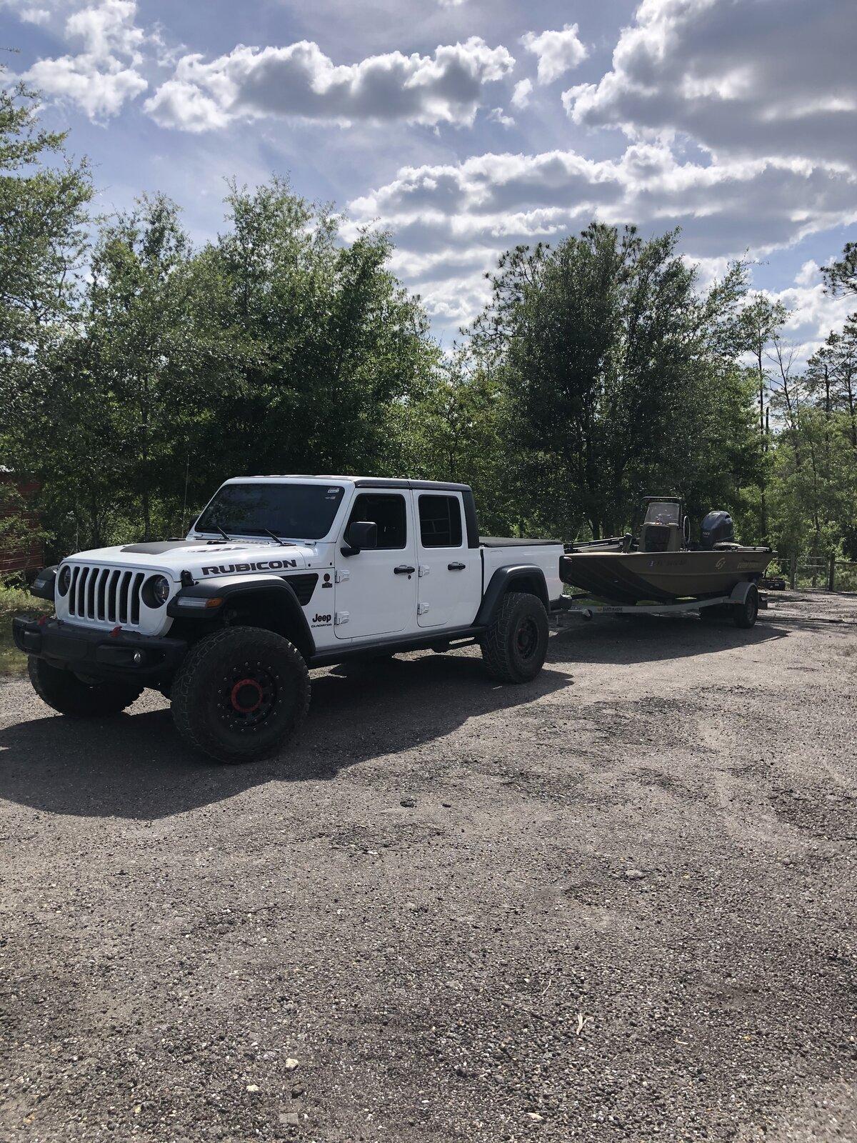 Jeep Gladiator Opinions please...  eye appeal, lift for 35" tires on JT  Rubicon.  Moderate trails C04F66D7-CF66-4B20-A174-BCD0DF32BE76