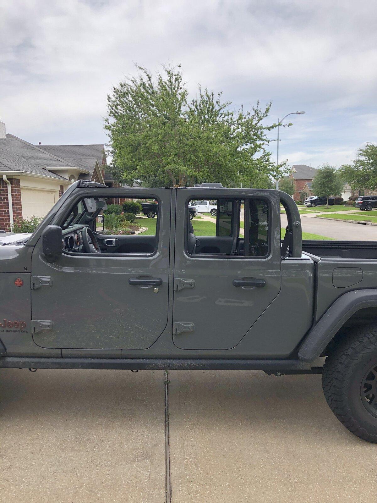 Jeep Gladiator MOJAVE Edition Gladiator JT Club 3C7F6F5F-BB4D-4B2F-AFCA-CB9C880835FC