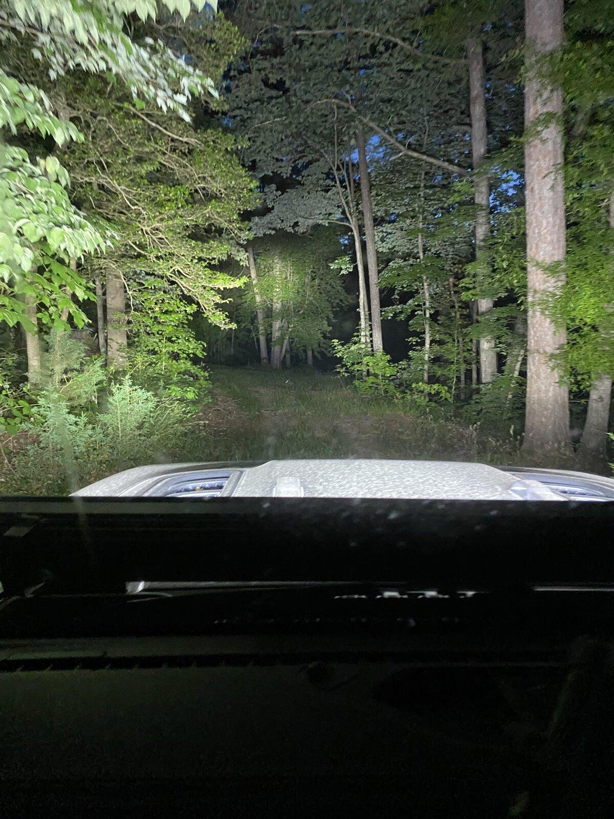 Jeep Gladiator Do you get hood glare from cowl lights? 96B70EC4-49F9-405C-9719-12EDF4763898