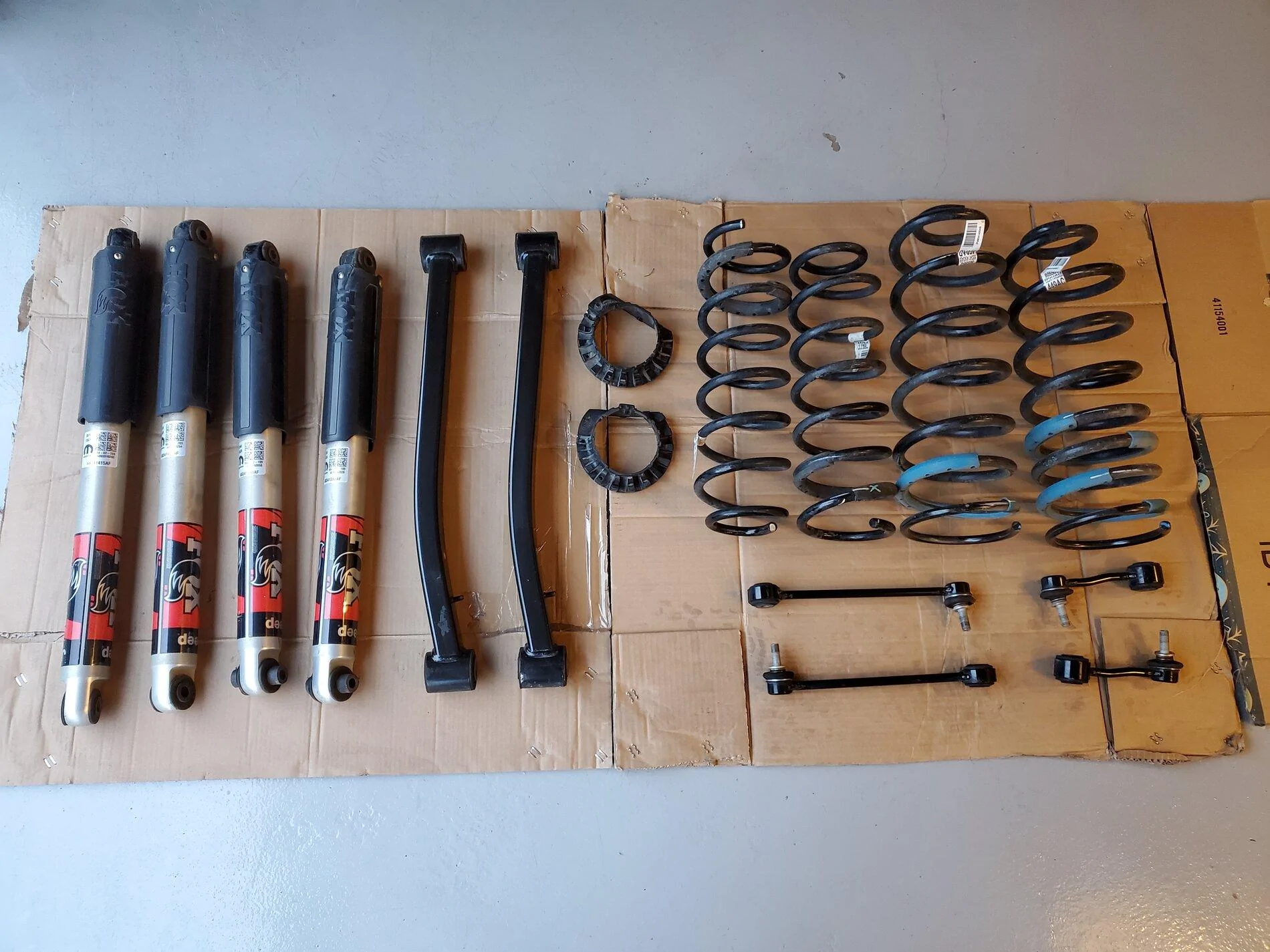 Jeep Gladiator FOR SALE: Rubicon Suspension Take-offs INCLUDING Wooden Jeep Crate - $300 20210530_193625