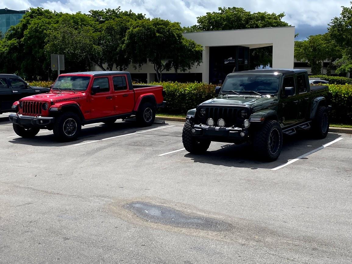 Jeep Gladiator Jeeps Parking Next To Jeeps 0Nqjc5En8S8ZXmW1Cimfb8_MX=w1155-h866-no?authuser=0
