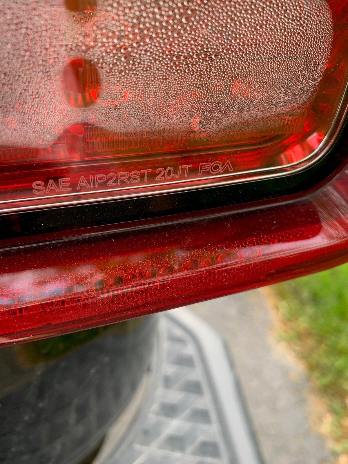 Jeep Gladiator Condensation in Tail Lamps Condensation in Tail Lamp 2