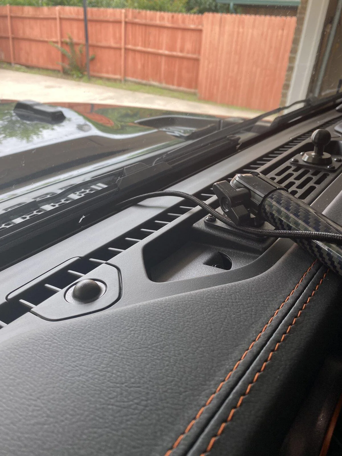 Jeep Gladiator Phone Solutions BP6