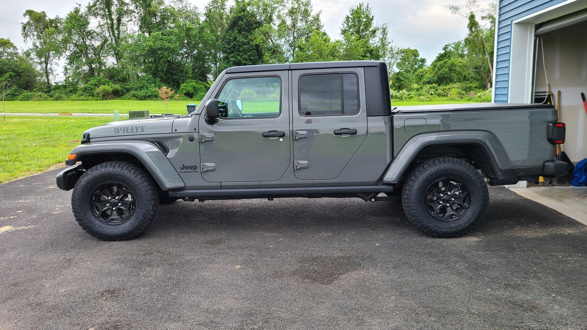 Jeep Gladiator Let's see your 285/75 17 tires 20210603_162538