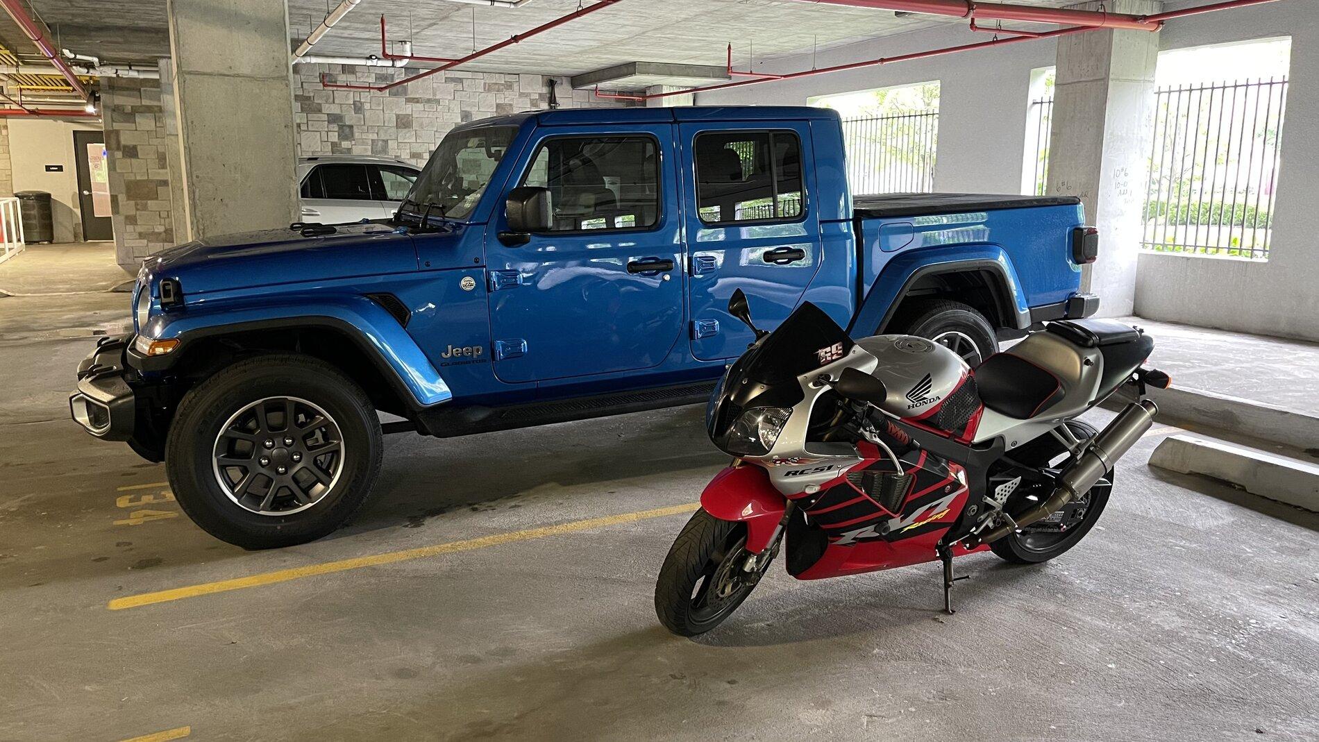 Jeep Gladiator Motorcycle riders? What do you ride? Pic/Info Thread! 687DF7B1-83E1-4D41-BE18-073F948A9ECA