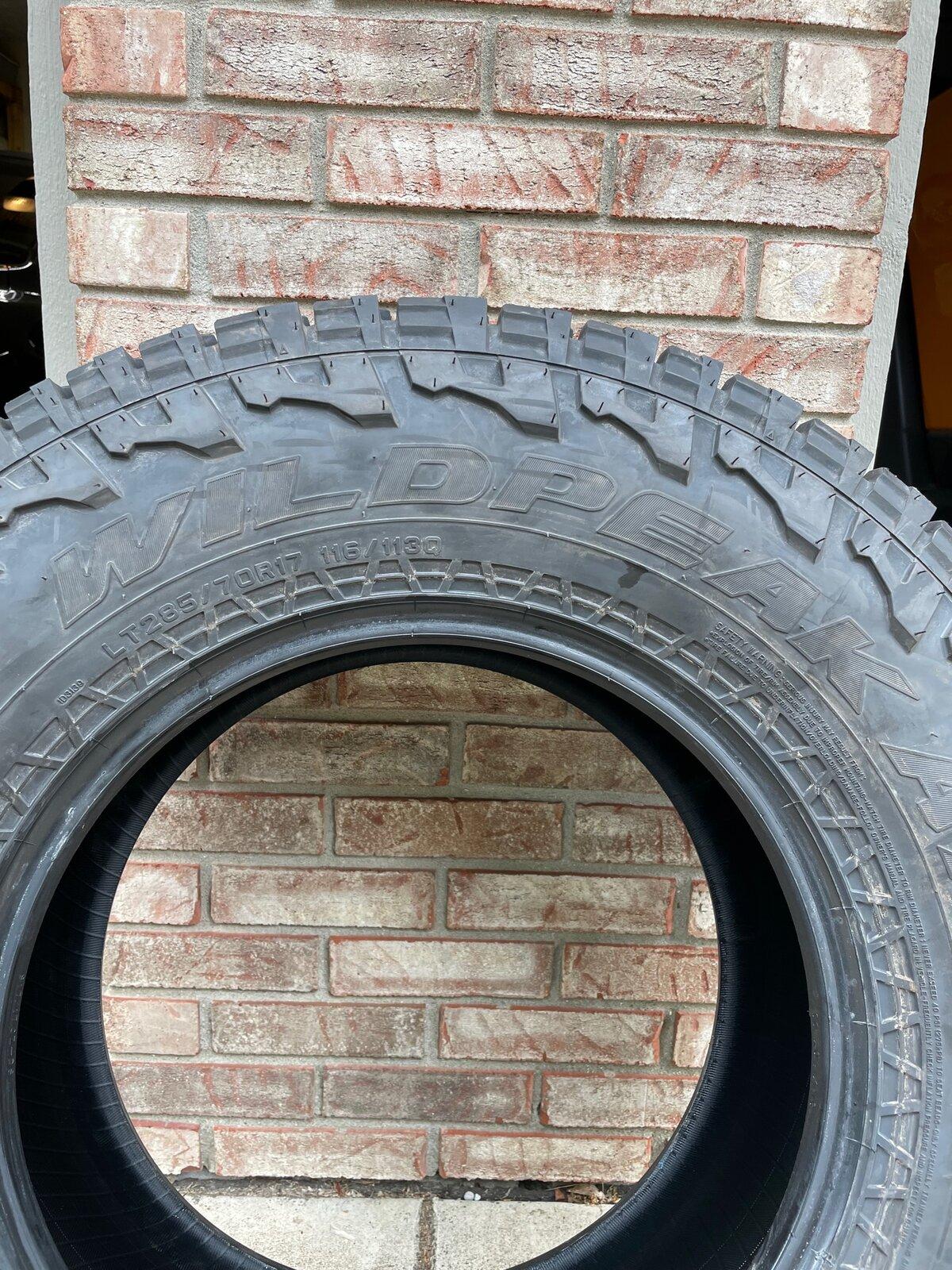 Jeep Gladiator 5 Falken Wildpeak AT3w 285/70R17 tires IMG_3526