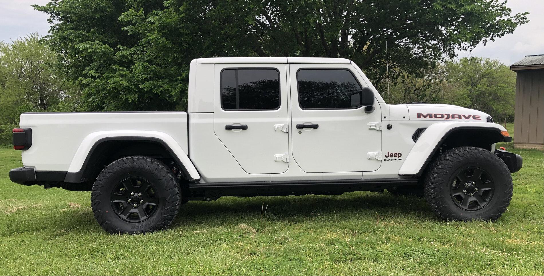 Jeep Gladiator Finally got my Mojave yesterday 7626979D-EE8A-43E3-A785-20A1E2991937