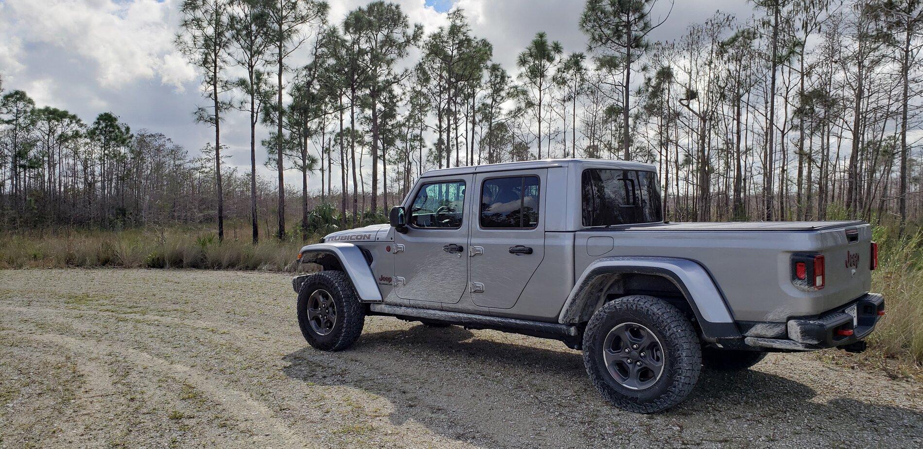 Jeep Gladiator BILLET SILVER Gladiator JT Club 20191227_120402