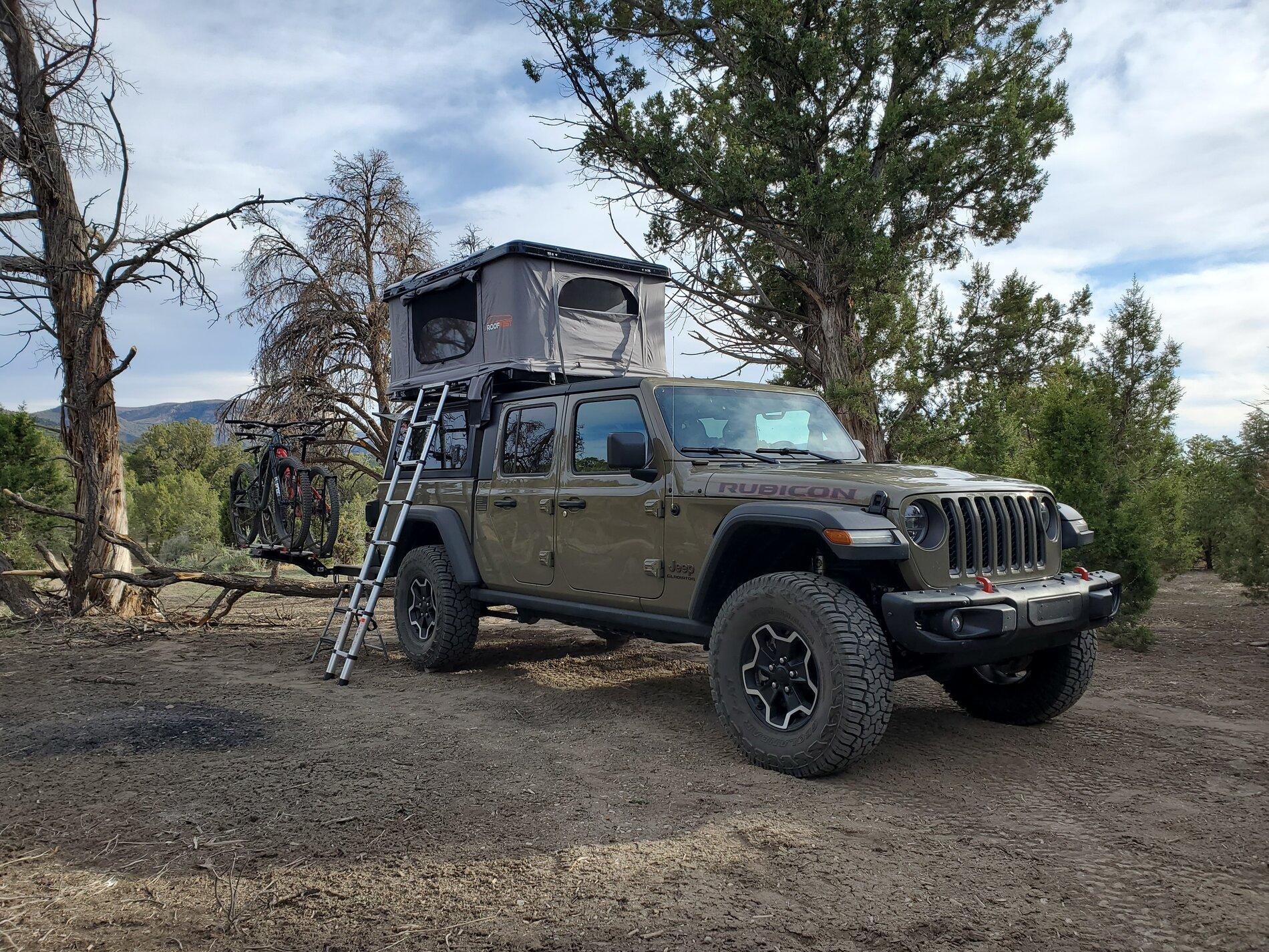 Jeep Gladiator Setting up for camping 20210501_181038