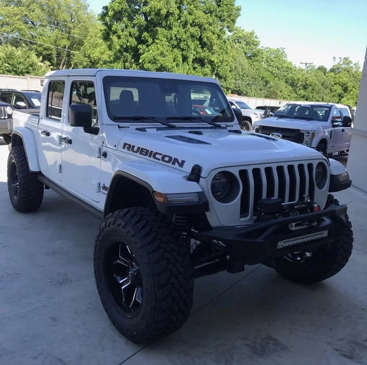 Jeep Gladiator BRIGHT WHITE Gladiator JT Club 6EBA2018-B5C7-43DB-BF29-CC35EB2A64EF