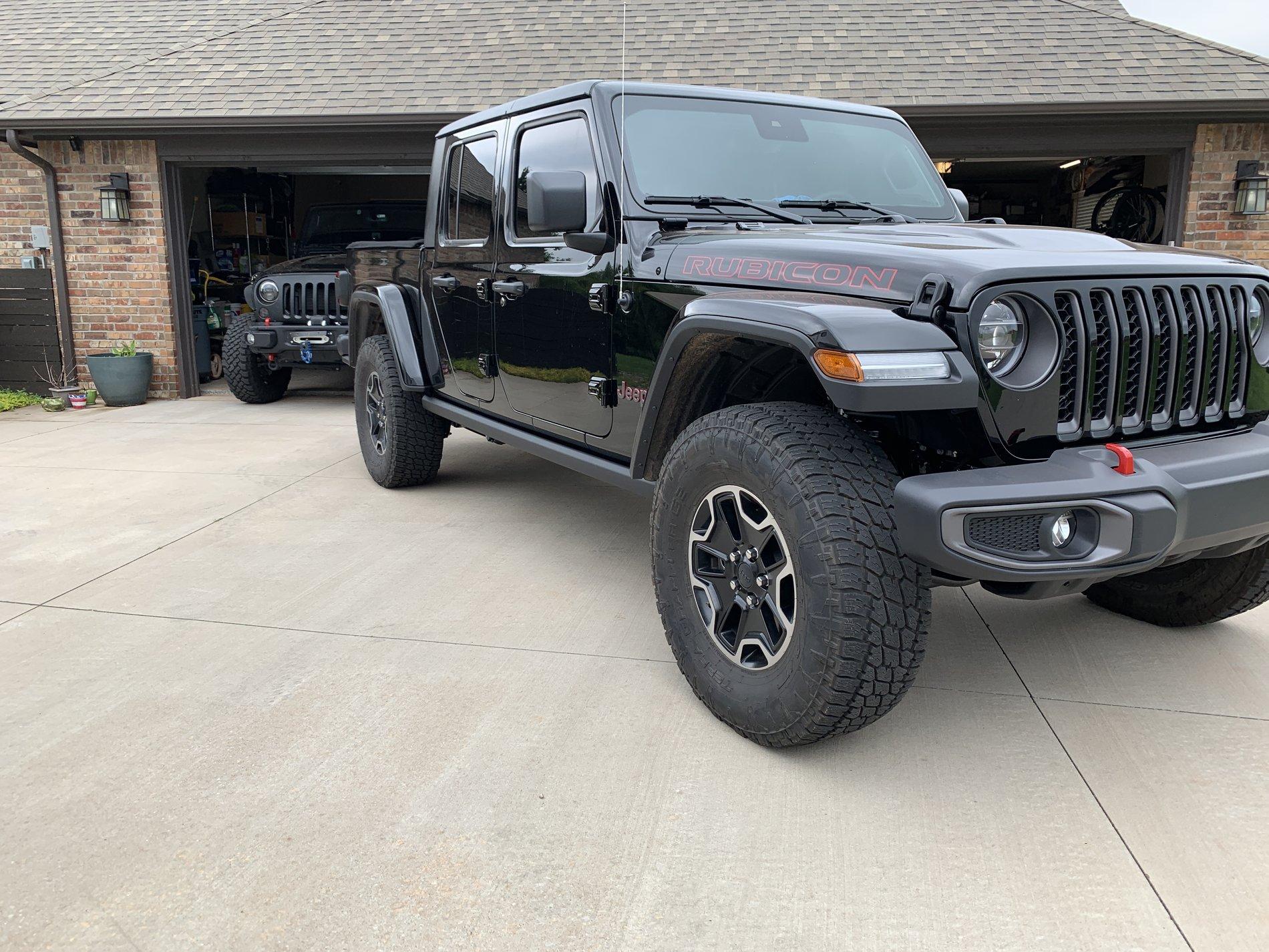 Jeep Gladiator BLACK Gladiator JT Club IMG_4375 2.JPG