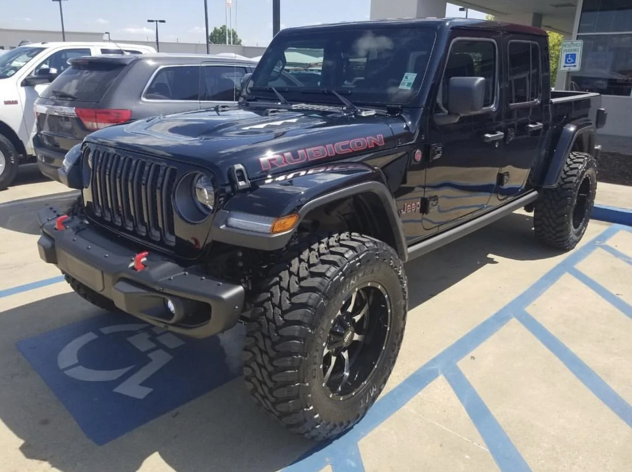 Jeep Gladiator BLACK Gladiator JT Club 4AD9CE91-A982-4C63-8916-6FA8B5CC3334
