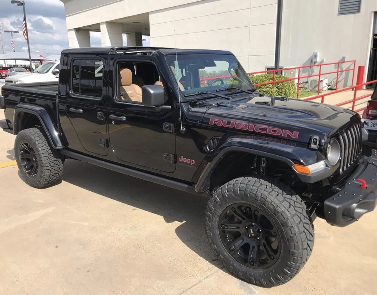 Jeep Gladiator BLACK Gladiator JT Club 13122A75-B3D0-486A-A93F-C07F0B1D52ED