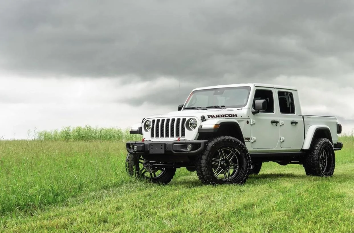 Jeep Gladiator BRIGHT WHITE Gladiator JT Club E83738F1-D2A4-4BB3-B672-3AD9EF0449E7