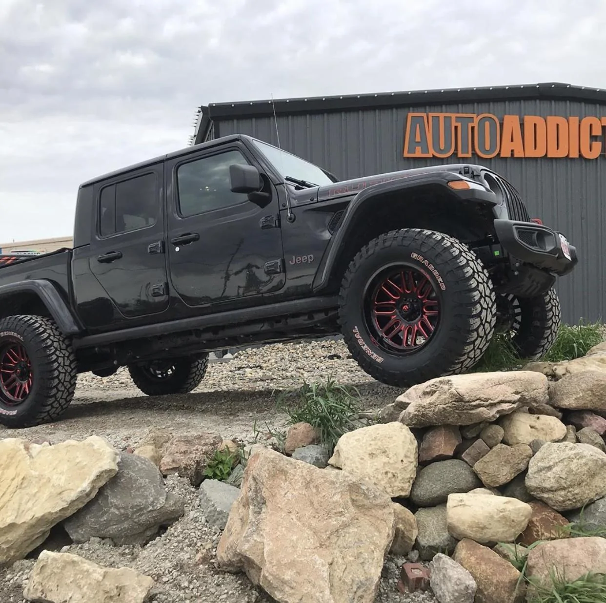 Jeep Gladiator BLACK Gladiator JT Club EC3CF6B5-F5E3-4134-87F1-BFEA7DE253EC