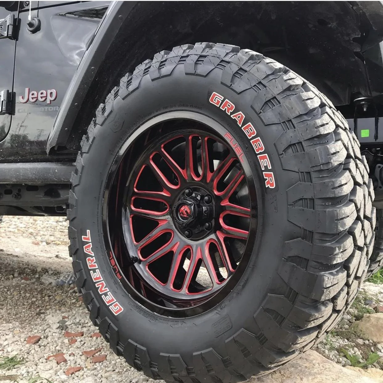 Jeep Gladiator BLACK Gladiator JT Club EA708D08-7D86-44A8-B4C9-C16C42F6E78D