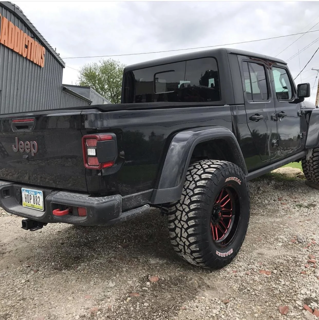 Jeep Gladiator BLACK Gladiator JT Club F9342A37-D114-4A63-A9EB-97FEA6B05639