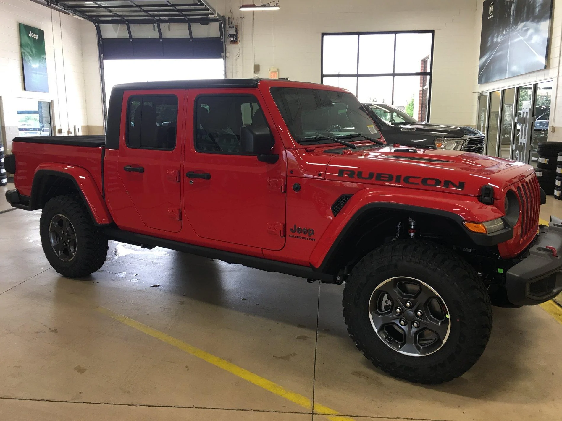Jeep Gladiator JT Rubicon Stock Suspension For Sale 7C2921CF-B68C-420E-94A3-E3AFFA618AA0