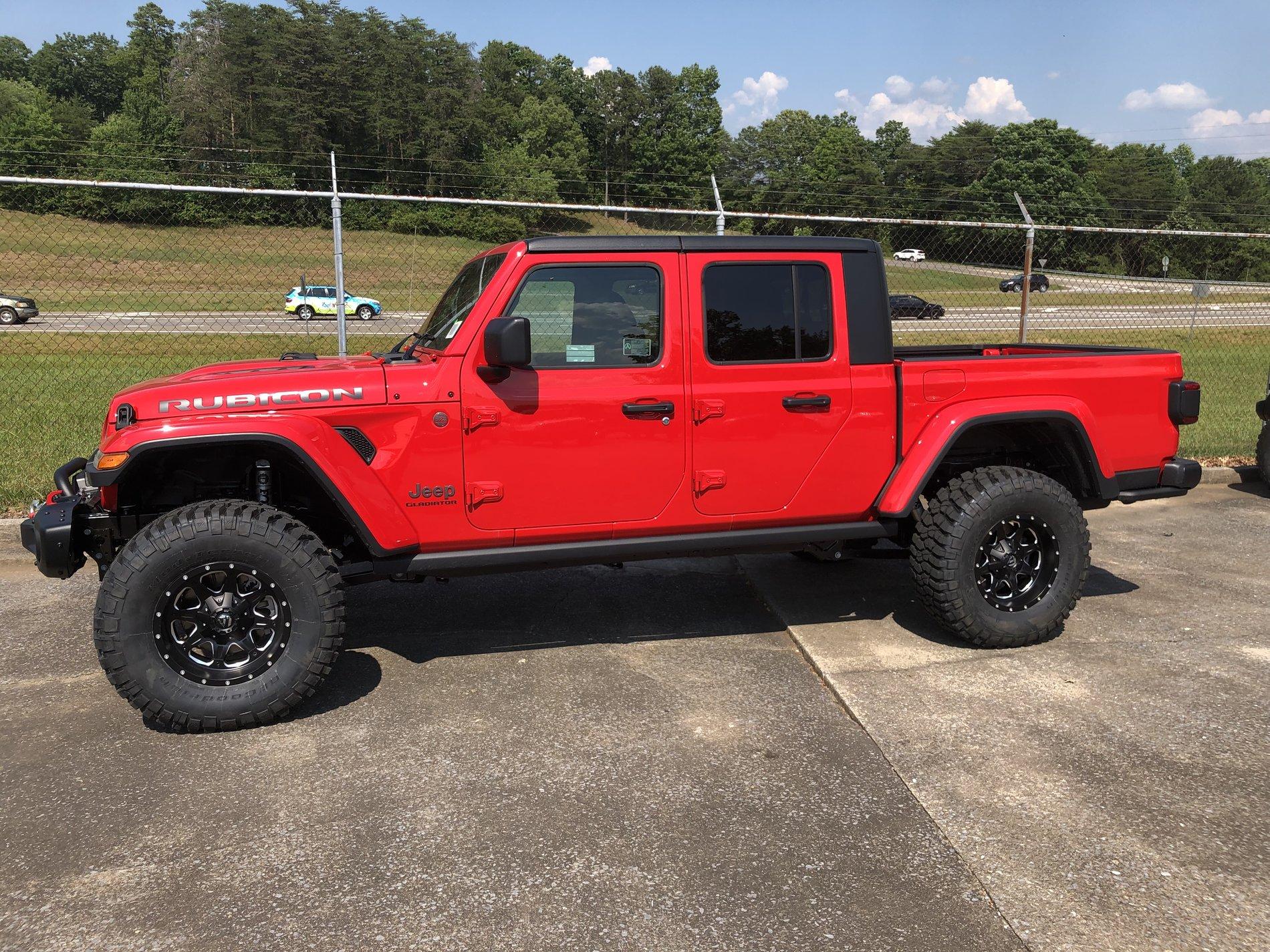 Jeep Gladiator JT and LE’s everywhere E94A0E79-4AD6-4948-9AB5-075B58742996