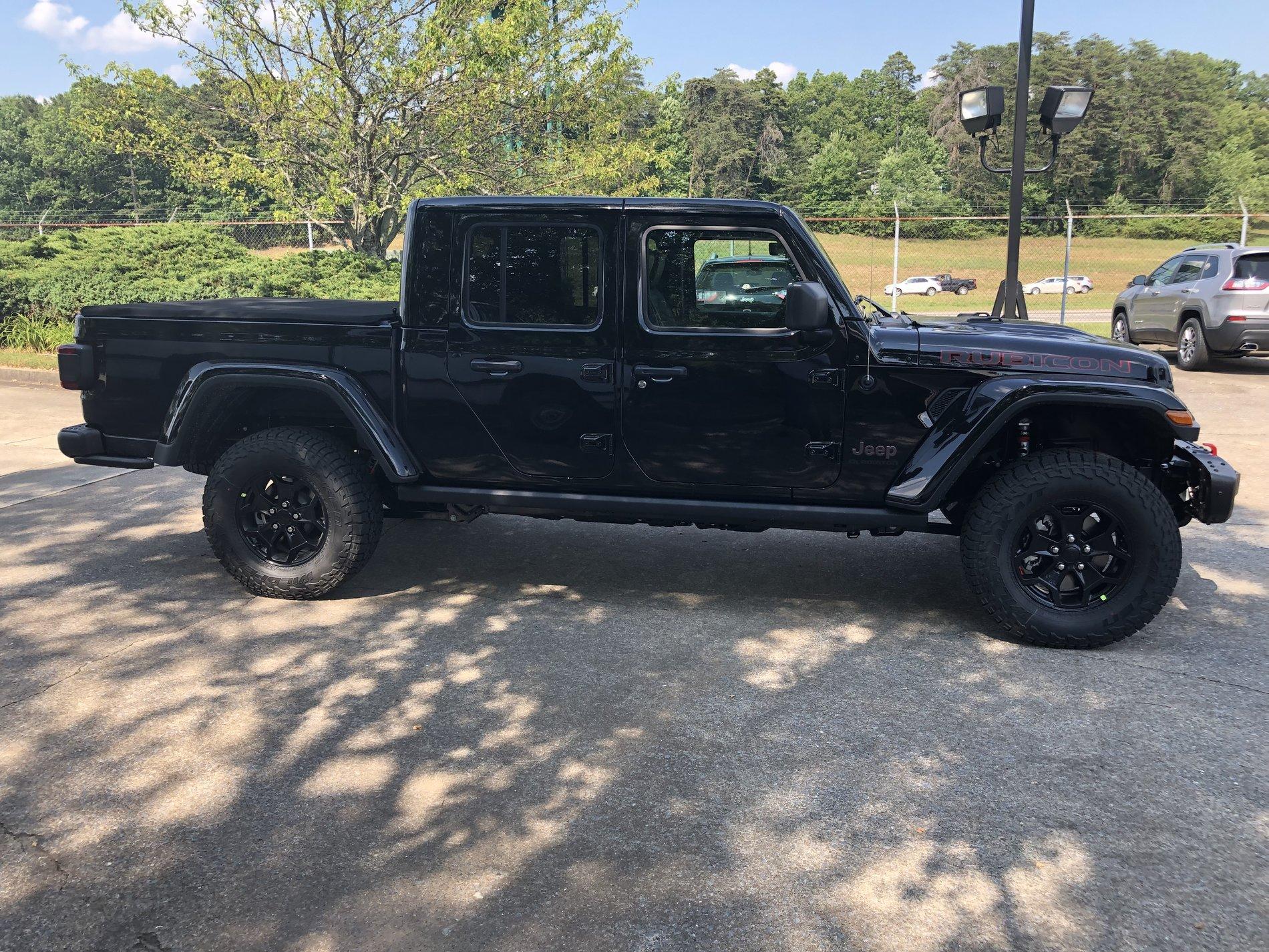 Jeep Gladiator JT and LE’s everywhere 85545E92-1A75-48F3-9EB5-F70B22CDB427