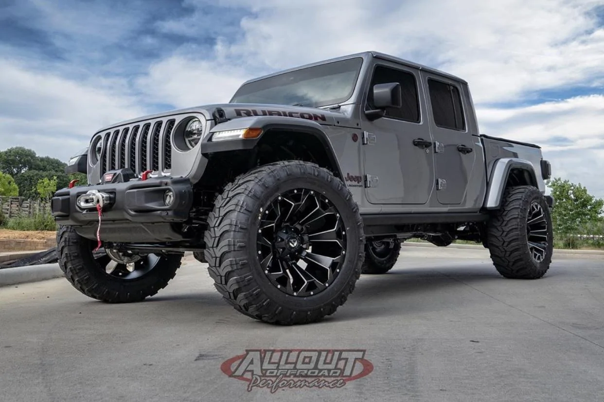 Jeep Gladiator BILLET SILVER Gladiator JT Club 932DD1E2-B283-4C04-976D-E7B7D2FB84A1