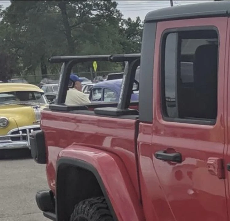 Jeep Gladiator FIRECRACKER RED Gladiator JT Club D977949F-CBE2-4C37-BDA1-2CC914B357D5